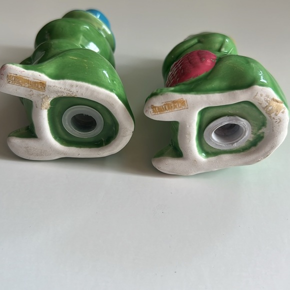 Vintage Ceramic Frog Man and Woman Salt and Pepper Shakers Cottagecore  Retro - Picture 5 of 7